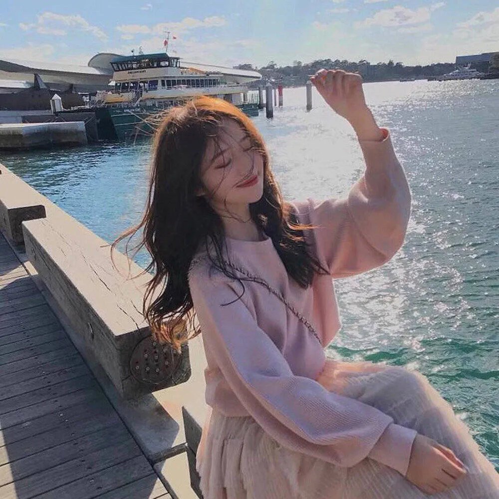 操场航线海报