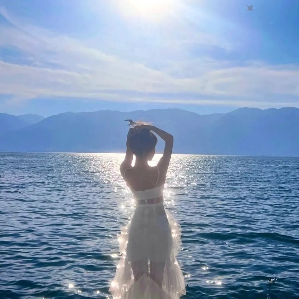 银杏校服2026海报